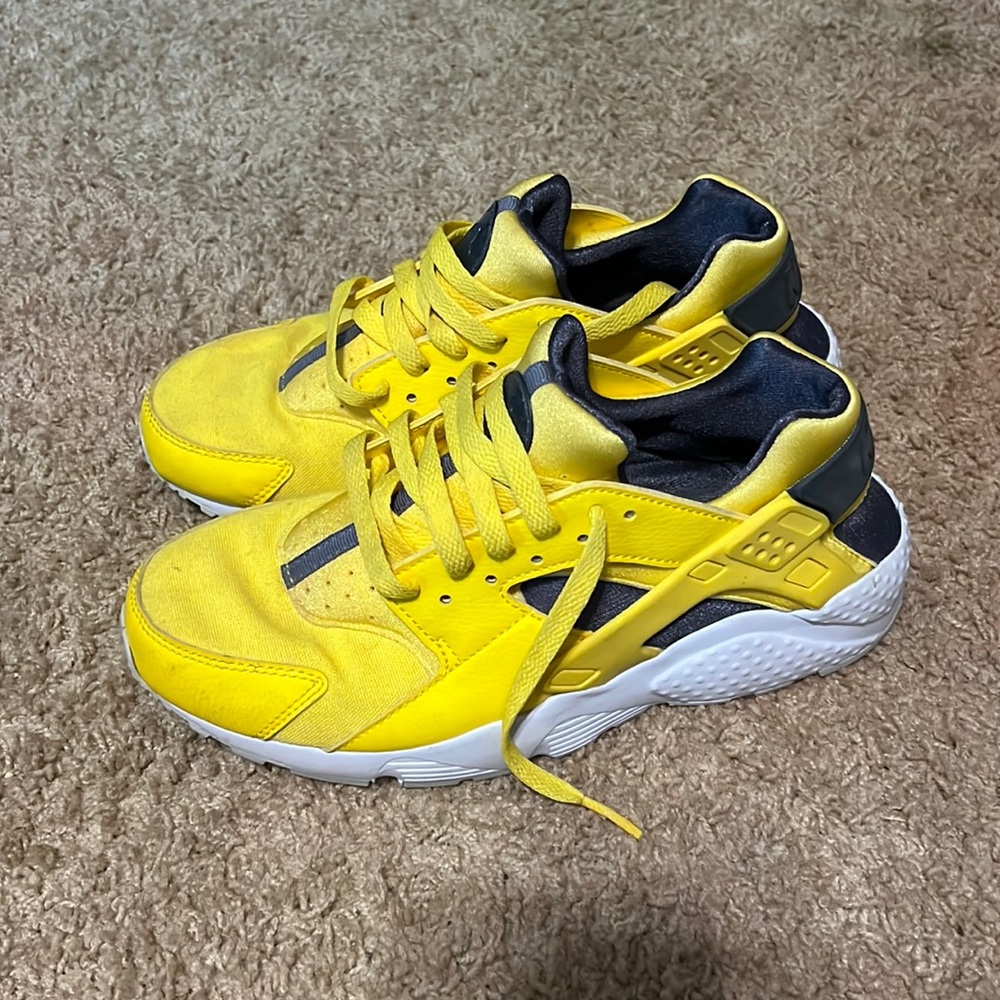 Yellow Nike Hurauches
